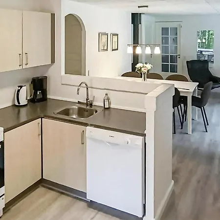 Hébergement de vacances Awesome In With Kitchen Oksbøl